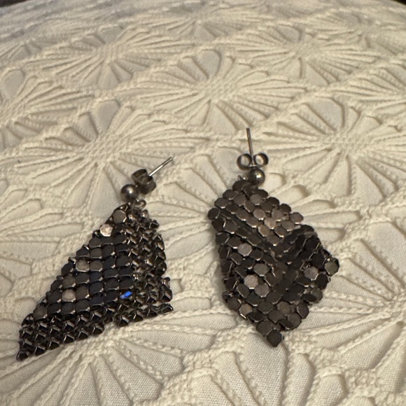 Elegant Silver Sequin Earrings - Picture 6 of 8